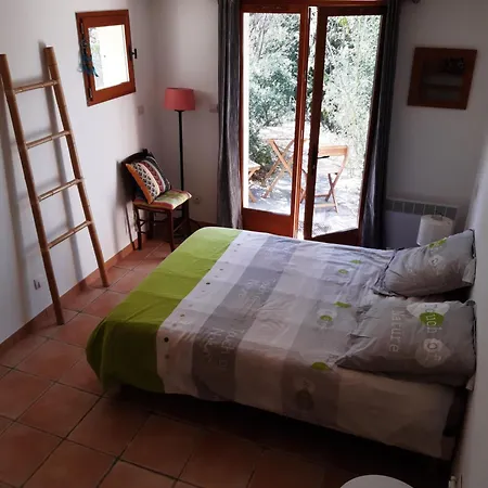 Holiday home Maison Independante En Pleine Nature